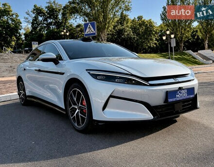 BYD Han L 2025 года