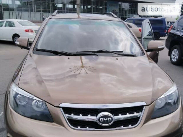 BYD S6 2013 року