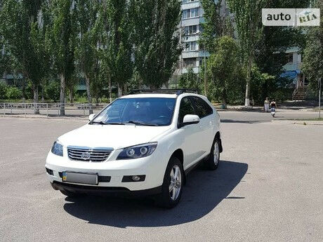 БИД С6 2012 року BYD S6 2012 року