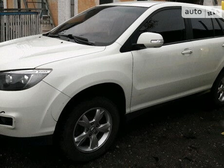 БИД С6 2013 року BYD S6 2013 року