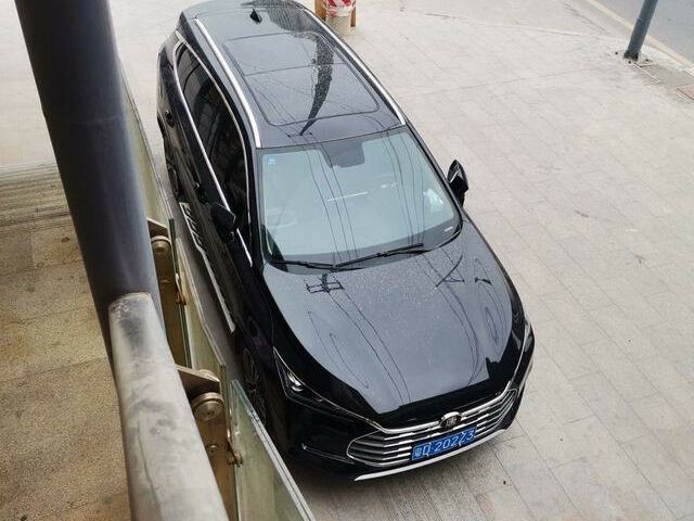 BYD Tang 2023 года