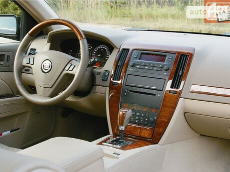 Cadillac STS 2004 года