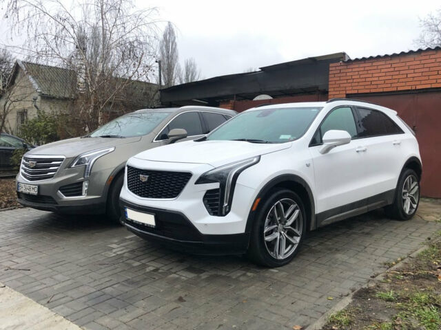 Cadillac XT4 2018 року