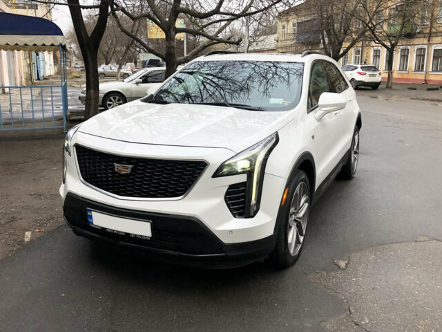 Cadillac XT4 2018 року