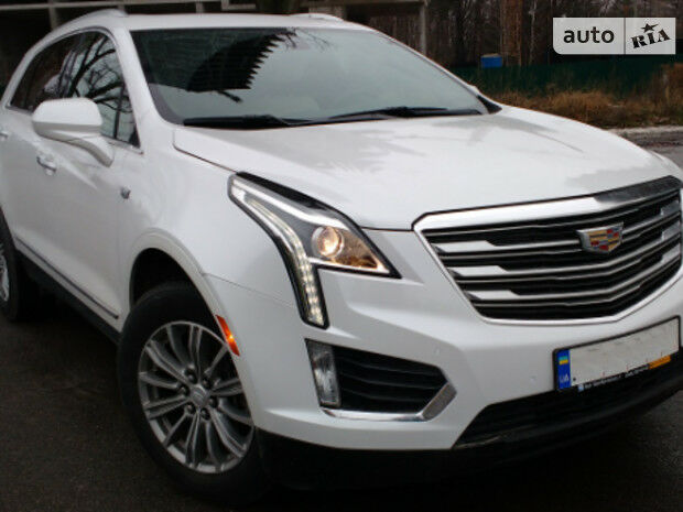 Cadillac XT5 2017 года