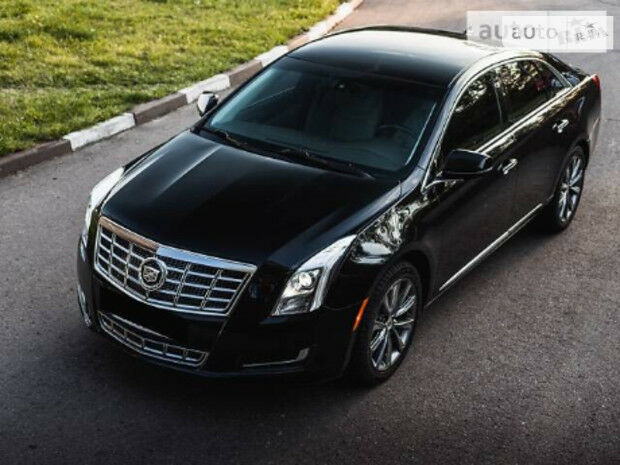 Cadillac XTS 2012 года