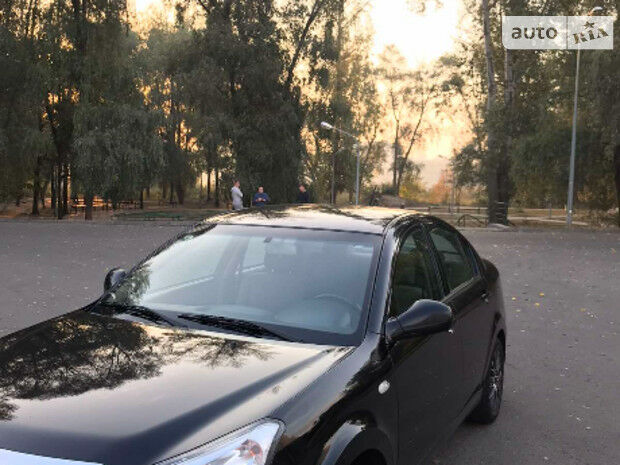 Чери Е5 2013 року Chery E5 2013 року