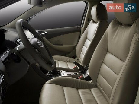 Chery M11 2010 года