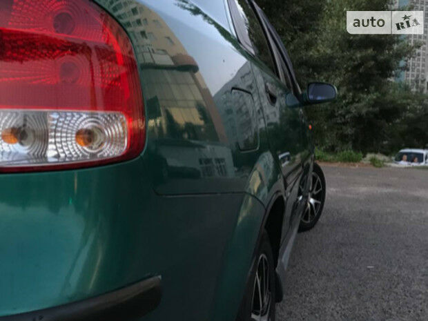 Chevrolet Aveo 2005 года