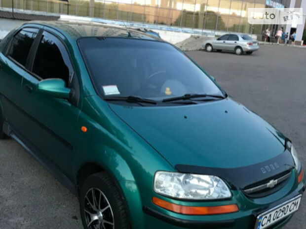 Chevrolet Aveo 2005 року