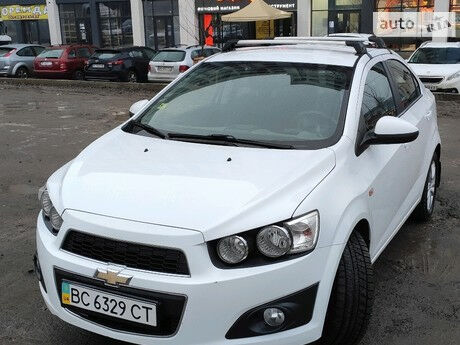 Chevrolet Aveo 2012 року