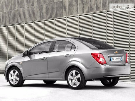 Chevrolet Aveo 2006 року