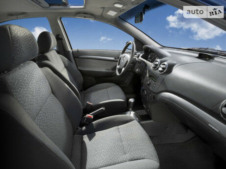 Chevrolet Aveo 2013 року