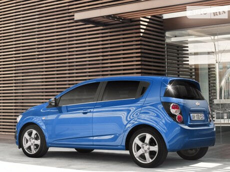 Chevrolet Aveo 2010 года