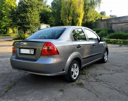 Chevrolet Aveo 2010 року