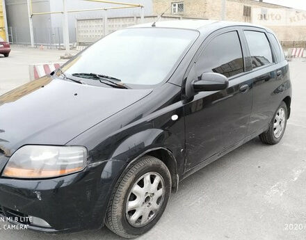 Chevrolet Aveo 2005 року