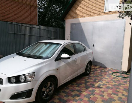 Chevrolet Aveo 2012 року