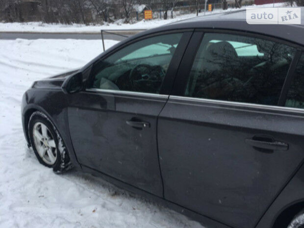 Chevrolet Cruze 2010 року