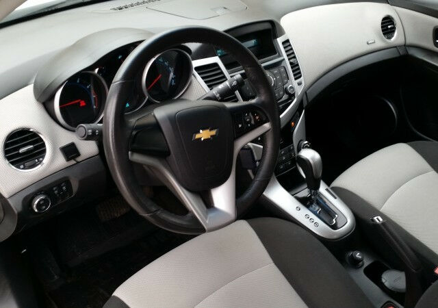 Chevrolet Cruze 2012 года