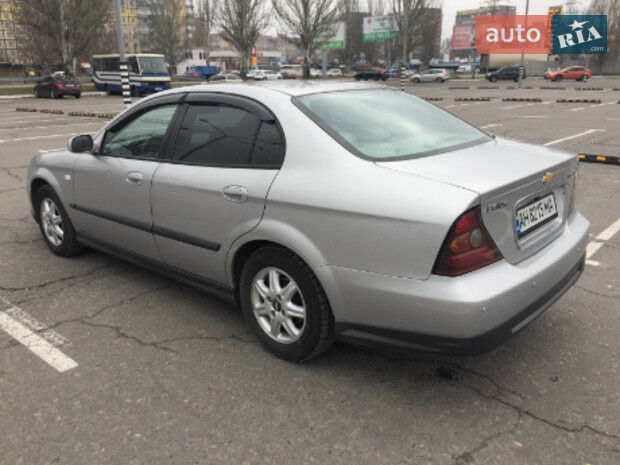 Chevrolet Evanda 2006 года