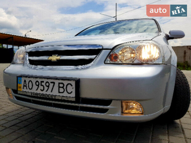 Chevrolet Lacetti 2012 року