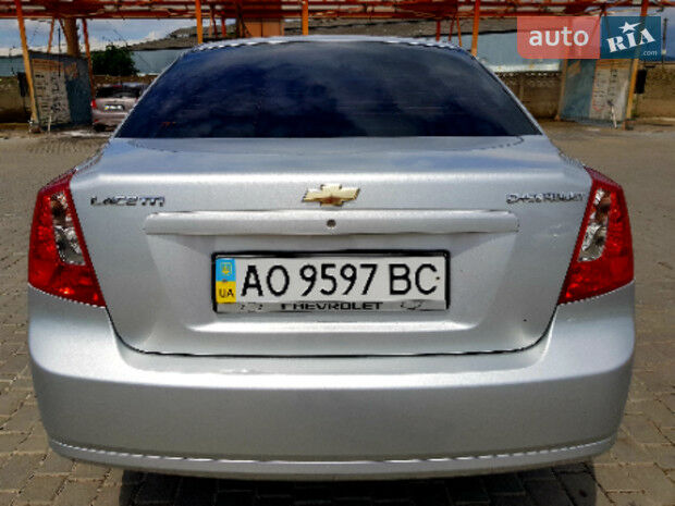 Chevrolet Lacetti 2012 року