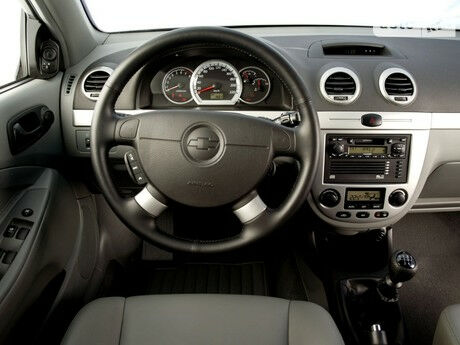 Chevrolet Lacetti 2005 року