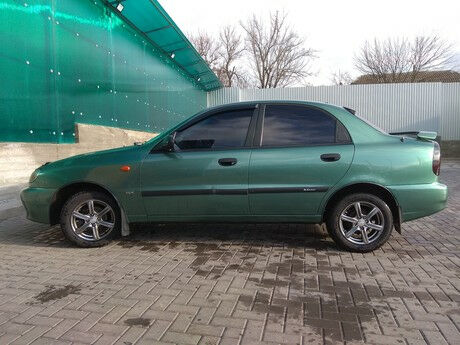 Chevrolet Lanos 2008 року