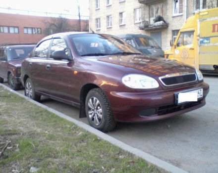 Chevrolet Lanos 2011 року