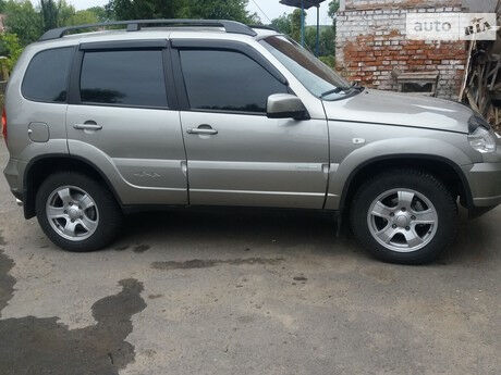 Chevrolet Niva 2012 года