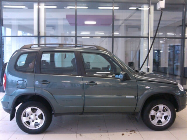 Chevrolet Niva 2011 года