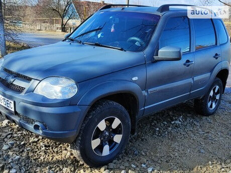 Chevrolet Niva 2012 года