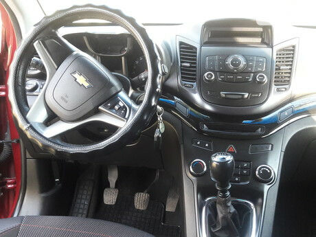 Chevrolet Orlando 2011 року