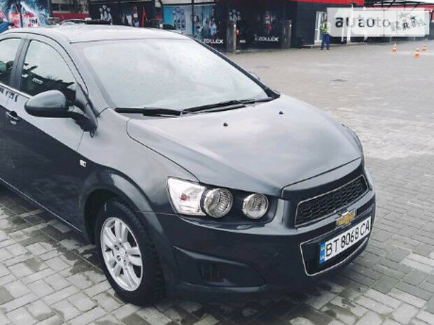 Chevrolet Sonic 2016 року