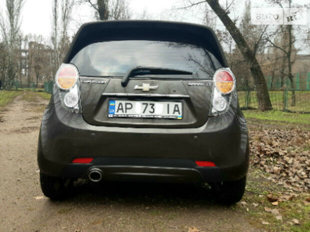 Chevrolet Spark 2011 года