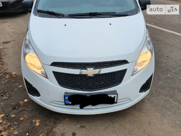 Chevrolet Spark 2011 року