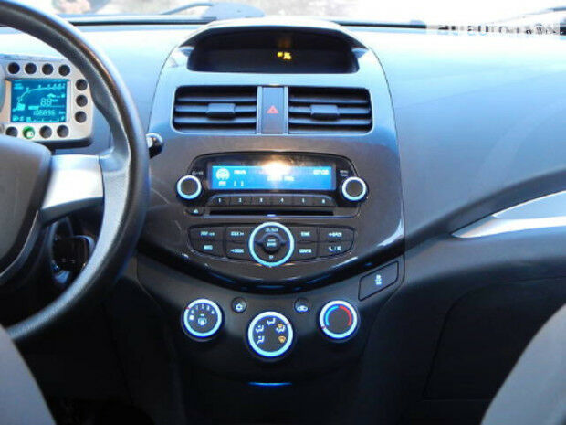 Chevrolet Spark 2013 года