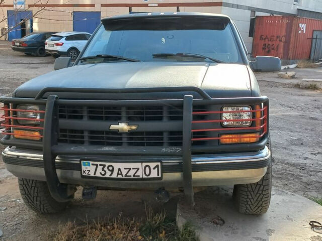 Chevrolet Suburban 1994 року