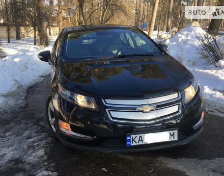 Фото на відгук з оцінкою 4.6   про авто Chevrolet Volt 2013 року випуску від автора “Евгений” з текстом: В семье было две машины, одна для города, другая для дальних поездок. Потом осталась одна и от не...