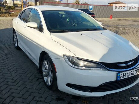 Крайслер 200 2014 года Chrysler 200 2014 года