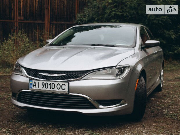 Chrysler 200 2014 року