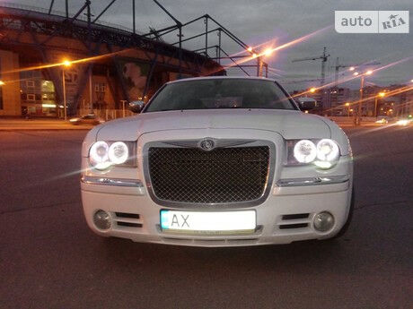 Chrysler 300C 2008 года