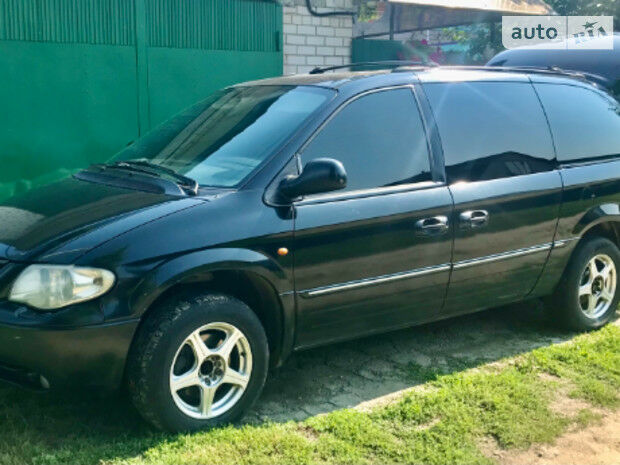 Chrysler Grand Voyager 2004 року