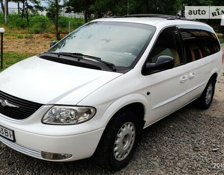 Chrysler Grand Voyager 2001 року