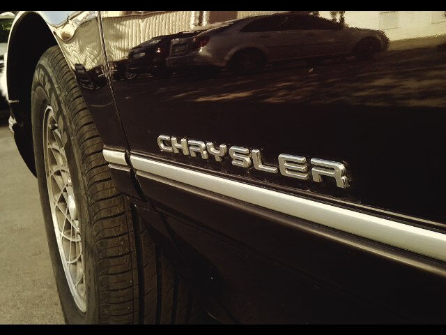 Chrysler LHS 1998 року