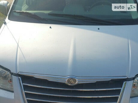 Крайслер Таун Кантри 2008 года Chrysler Town & Country 2008 года