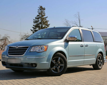Chrysler Town & Country 2007 года