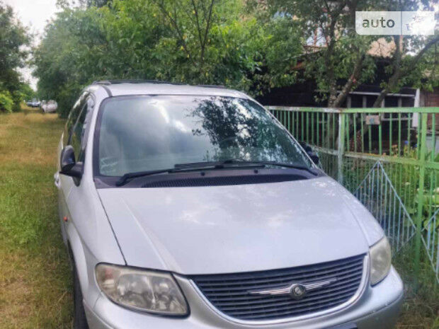 Chrysler Voyager 2003 года