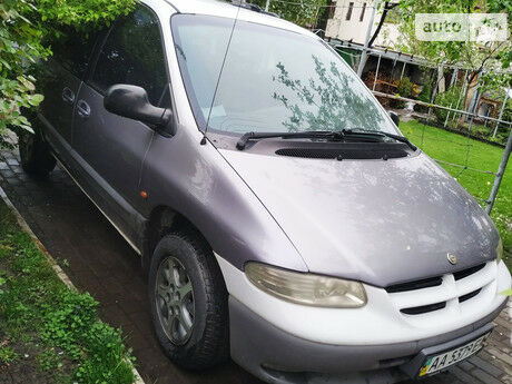 Chrysler Voyager 1999 року