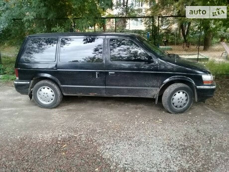 Крайслер Вояджер 1991 года Chrysler Voyager 1991 года